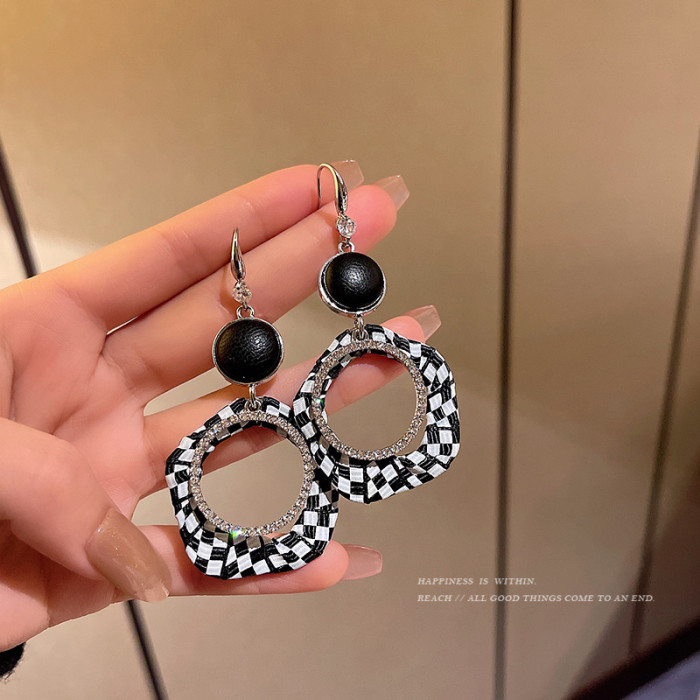 Fashion Personality Exaggeration of Black and White Checkerboard Earrings Female Trendy Circle Leather Eardrop
