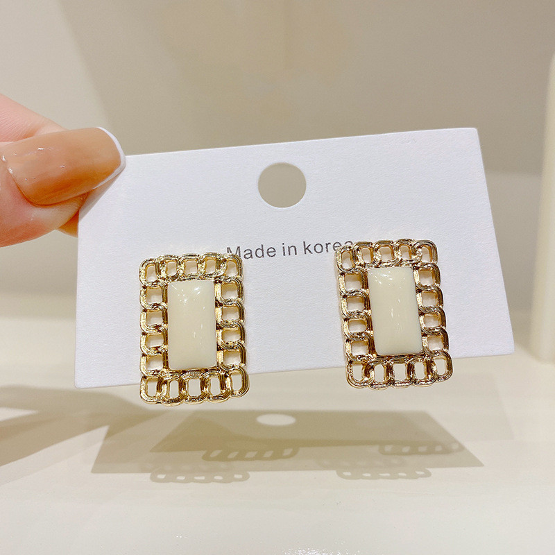 Fashion White Acrylic Creative Alloy Stud Earring for Women Korea Square Acrylic Metal Alloy Earrings Jewelry Gifts