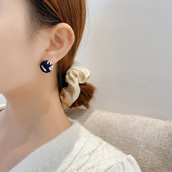 French Retro Creative Earrings Round Leopard Print Earrings Women's Simple Trendy Fashion Trend