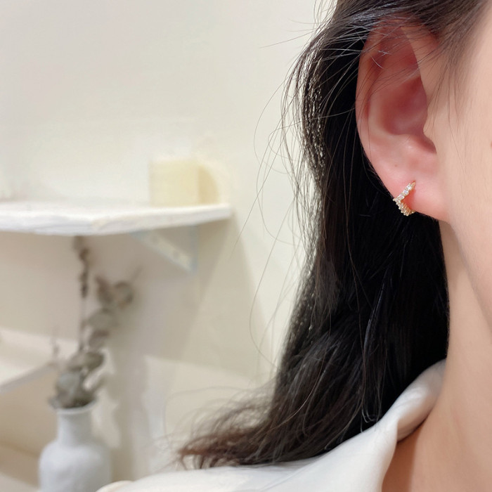 New Korean Woman Ear Buckle Trendy V Shaped Diamond Earrings Fashion Small Ear Bone Nail Ring