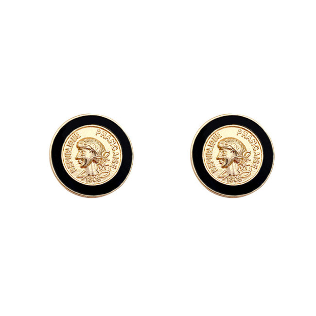 Retro Fashion Button Round Avatar Earrings For Women Trendy Palace Style Statement Stud Ear Jewelry