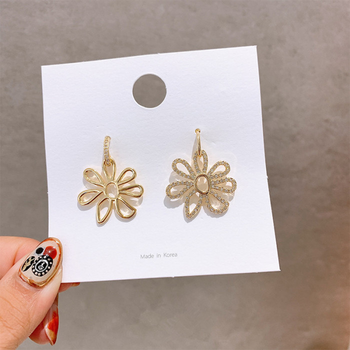 Small Daisy Inlaid with Diamonds Asymmetrical Trendy Hollow Flower Earrings Small Fresh Sen Earring Korean Jewelry