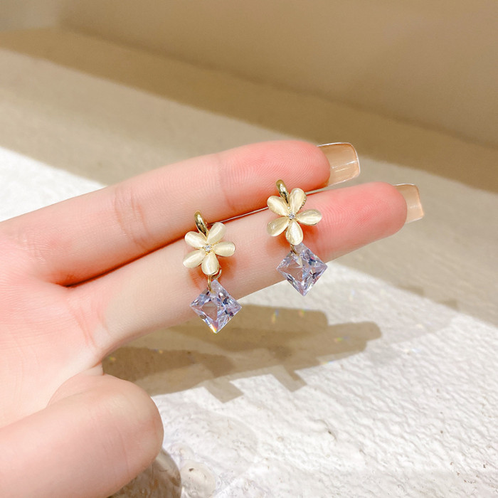 White Color Opal Flowers Pendant Earrings for Women Ladies Shinning Square Cubic Zircon Dangle Earrings Accessories