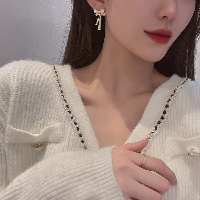 Luxury Classic Zircon Bow Dangle Earrings Fashion Korean Jewelry For Woman Christmas Party Girl's Unusual Luxury Accessories