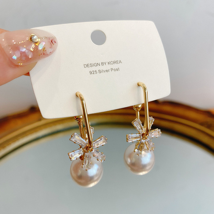 Korea Fashion Round Simulated Pearls Snowflake Drop Earrings for Elegant Women Bridal Zirconia Wedding Jewelry