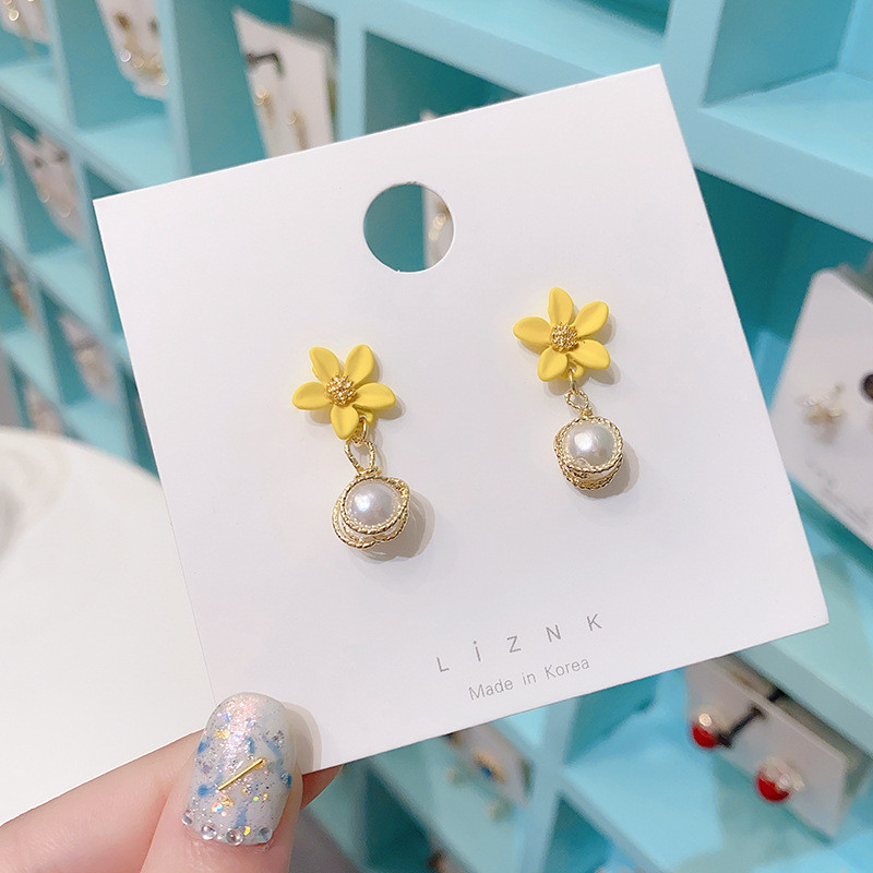 Elegant Flowers Imitation Pearls Dangle Earrings Delicate Cubic Zirconia Plant Earrings Jewelry Gift