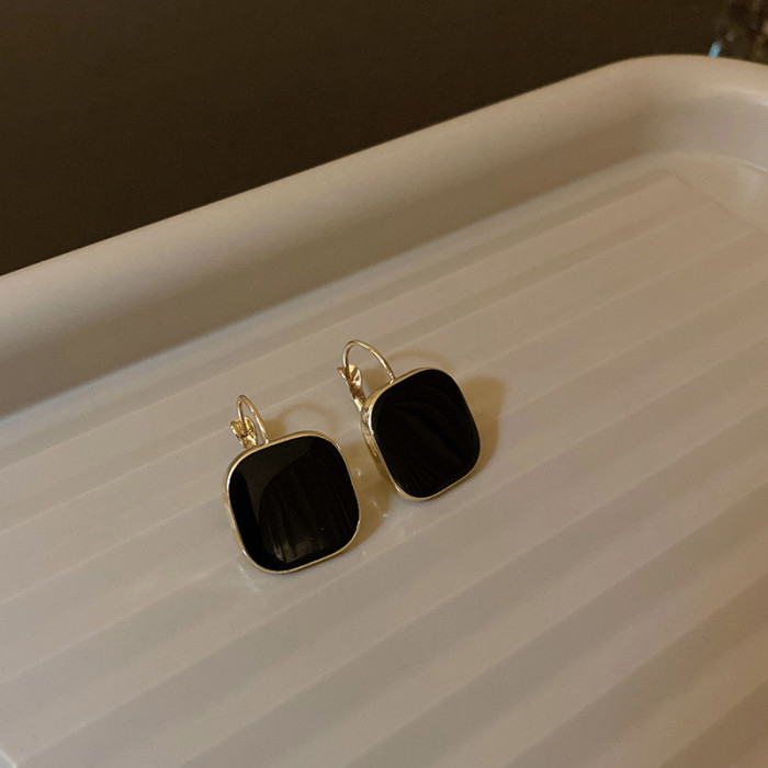 Black Shell Square Titanium Steel Ear Buckle Female Hoop Earrings Classic Rose Gold Wedding Earrings For Women