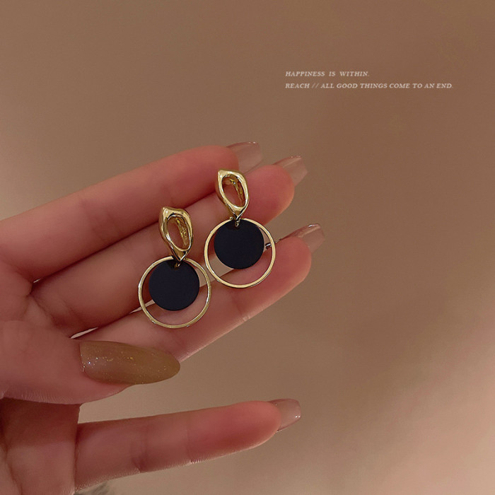Hot Sale Simple Hollow Metal Round Pendant Earrings for Women Geometric Circle Dangle Earrings Jewelry Wholesale
