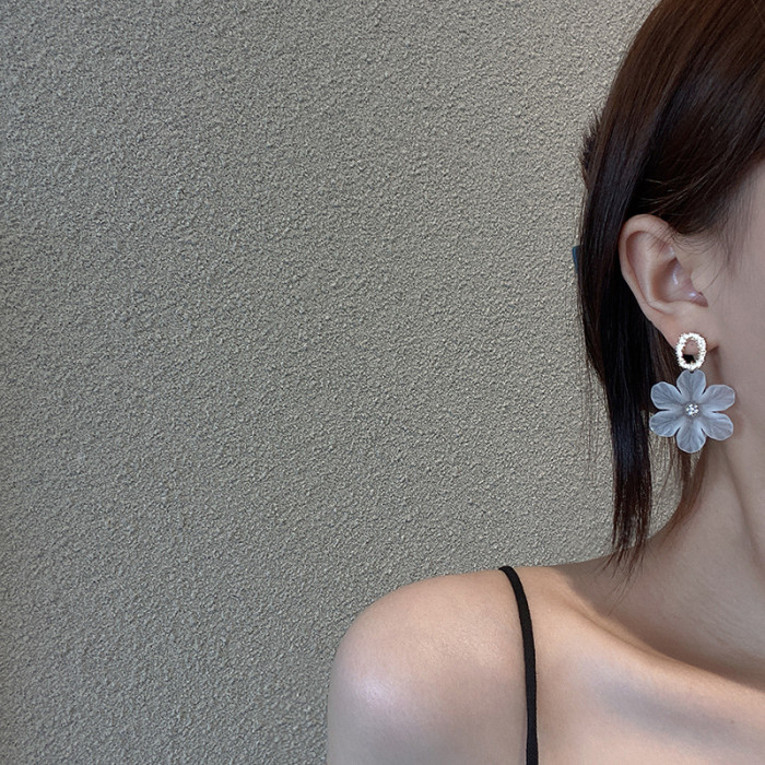 Fairy Metal Wire Glass Petal Earrings Fashion Jewelry Hot Selling White Flower Earring For Sweet Women Girl Gifts