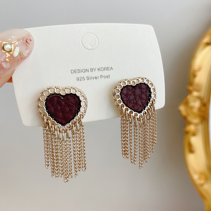 French Leather Love Earrings Female Tassel Exquisite Jewelry for Women Earring Heart Shape Fashion