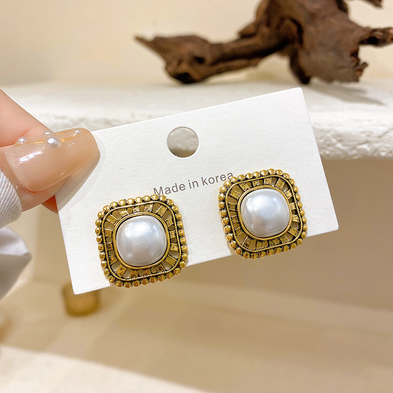 Luxury Pearl Zircon Retro Elegant Irregular Square Earrings for Women Party Autumn Winter Jewelry