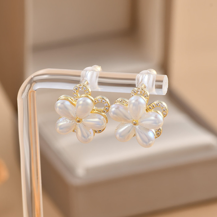 Rotatable Pearl Metal Flower Stud Earrings Simple Fashion Plated Gold Earrings Fashion Earrings Jewelry Gifts