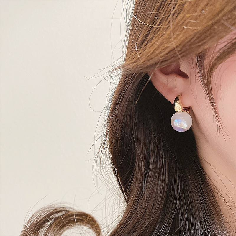 2022 New Pearl Small Hoop Earrings Ear Studs for Women Gold Color Huggies Eardrop Wedding Fashion Piercing Jewelry