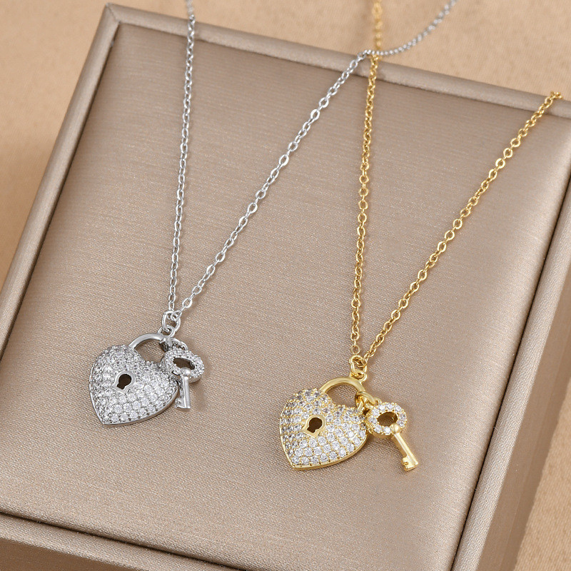 New Women's Fashion Jewelry High Quality Necklaces Crystal Zircon Key Lock Pendant Necklace Girls Wholesale Jewelry