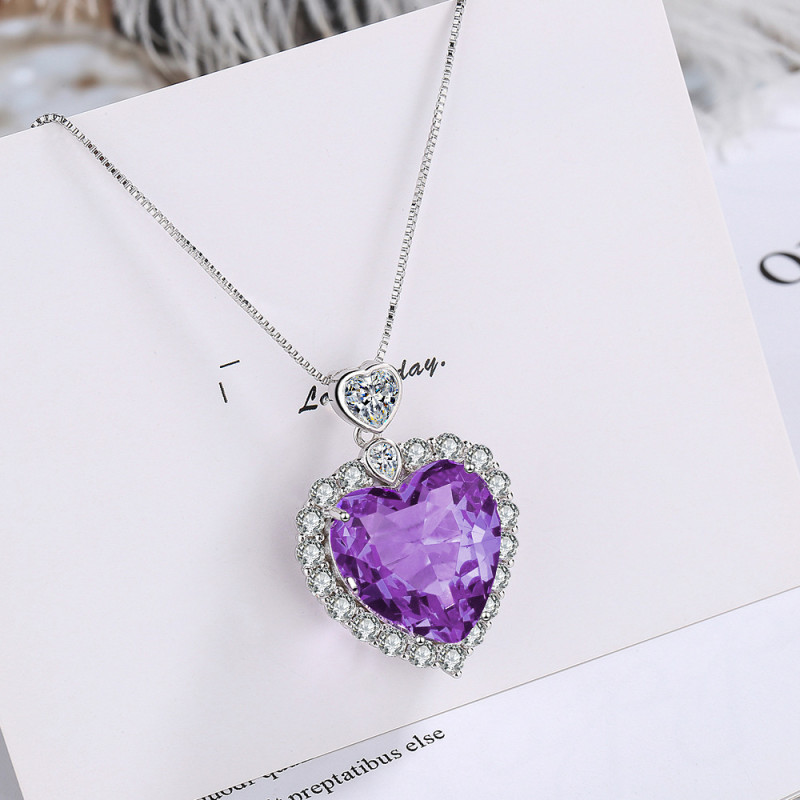 Short Clavicle Chain Necklace Female Heart-Shaped Zircon Amethyst Love Pendant Necklace for Women