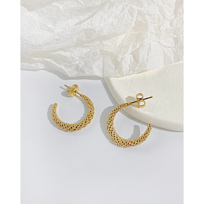 Ornament Wholesale Retro Twist Thread Earrings Stainless Steel All-Match C- Shaped Geometric Earrings for Women gb741