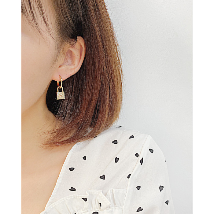 Ornament Fashion Artistic Vintage S925 Silver Ear Studs Earrings Personalized Love Lock Head Earrings for Women
