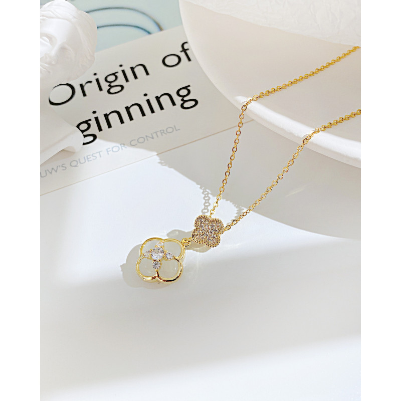 Ornament Wholesale Japanese and Korean Fashion Simple Style Clover Stainless Steel Ol Professional Necklace for Women