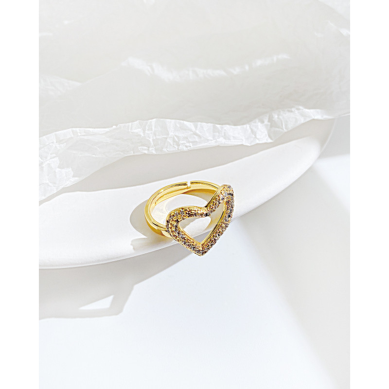 Ornament 2022 Creative New Hollow Loving Heart Zircon Ring Simple Fashion Geometry Pattern Ring