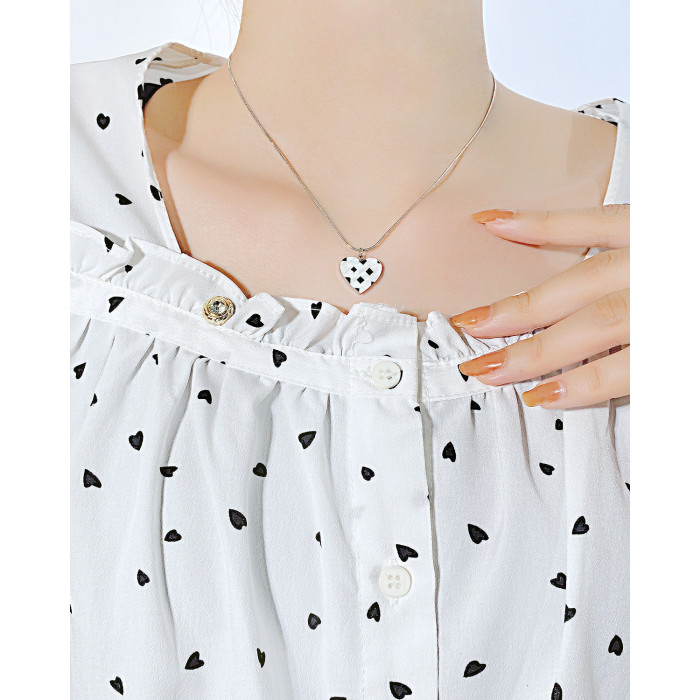 Ornament Niche Design Love Heart Fritillary Necklace Simple Stainless Steel Clavicle Chain Female