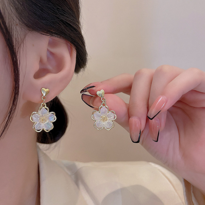 Fashion Fresh Arcylic Flower Dangle Earrings Silver Color Accessories for Women Exquisite Earrings Gift Statement Jewelry