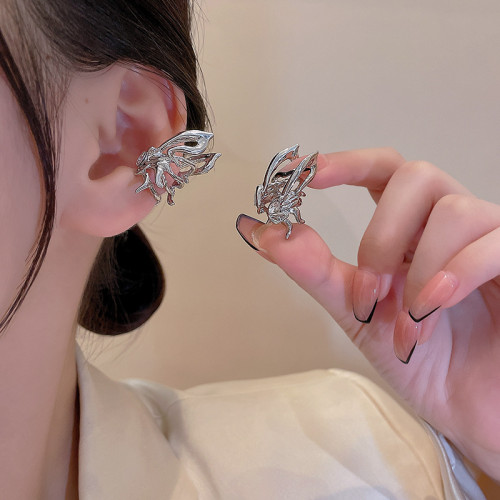 Butterfly Ear Cuff No Piercing Clip Earrings For Women Fashion Exquisite Crystal Zircon Ear Clip Banquet Jewelry