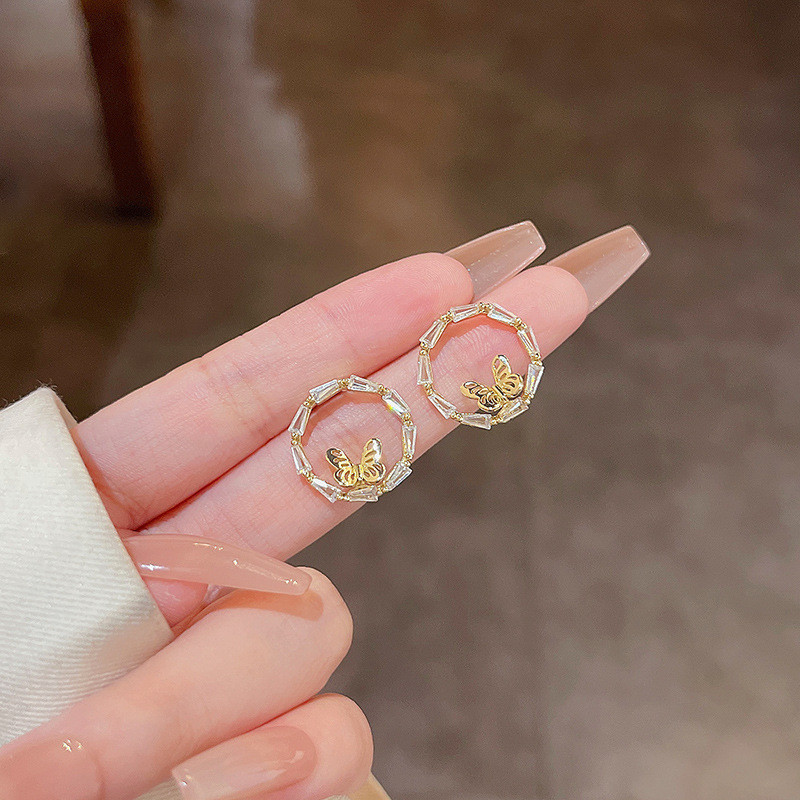 New Japan Korea Circle Stud Fashion Women Butterfly Earrings Minimalist Imitation Pearl Bow Jewelry Accessories Birthday Gift