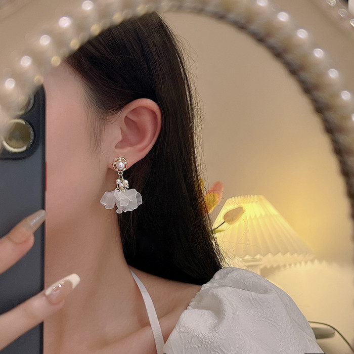 2022 Summer New Trendy White Cloth Petal Flower Tassel Big Earrings for Women Statement Jewelry Holiday Beach Dangle