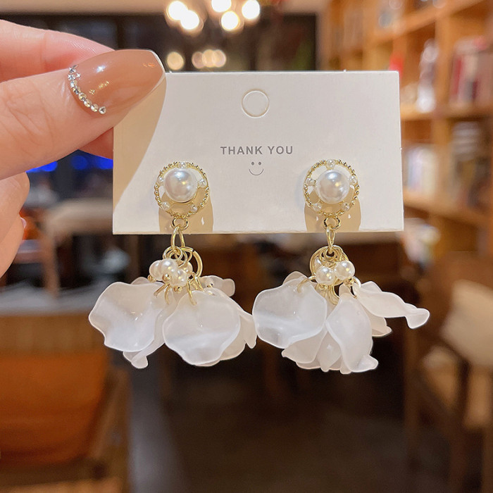 2022 Summer New Trendy White Cloth Petal Flower Tassel Big Earrings for Women Statement Jewelry Holiday Beach Dangle