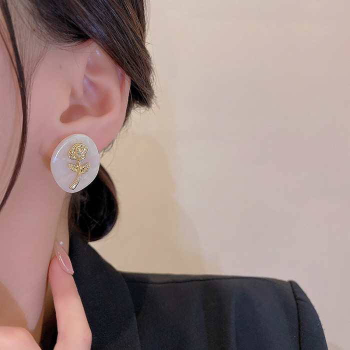 French Vintage White Rose Button Round Stud Earrings for Women Trendy Flower Dripping Oil Alloy Earrings Jewelry Gifts