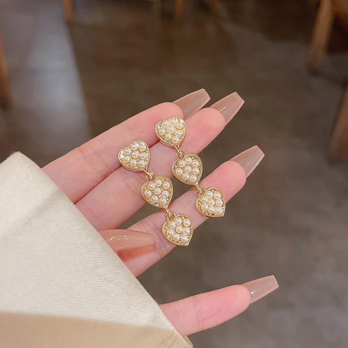 2022 Wholesale Design Three Hearts Chain Long Dangle Earrings for Women Pearl Inlaid Statement Earrings Wedding Jewelry