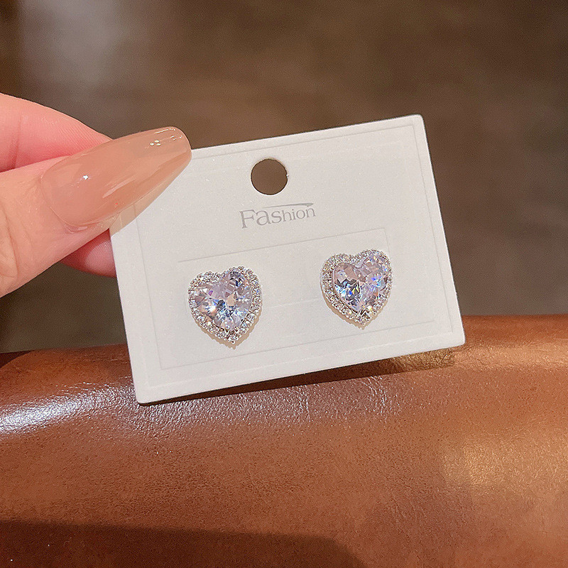 Wholesale Heart Silver Cute Stud Earrings with Big Bling Zircon Stone for Women Fashion Jewelry Korean Earrings