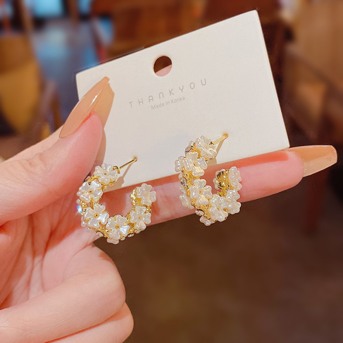 Fashion Korea Flower Hoop Earrings for Women C Shape Statement