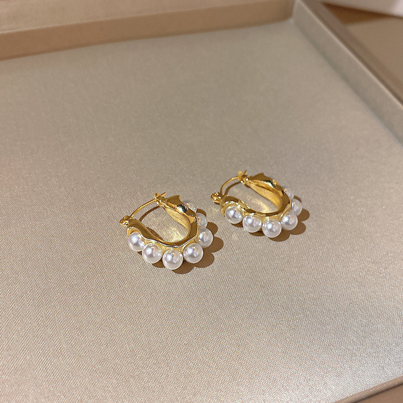 Wholesale Elegant Vintage Pearl Women Small Circle Pearl Hoop Earrings Fashion Korean Jewelry Female