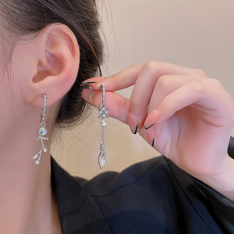 Wholesale French Trendy Zircon Flower Long Tassel Earrings Asymmetric Fresh Sweet Girl Ear Jewelry
