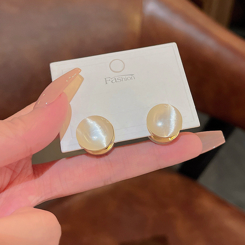 Korean Fashion Opal  Earrings for Women New Trend Weight Loss Torsion Magnet Ear Clip Party Jewelry