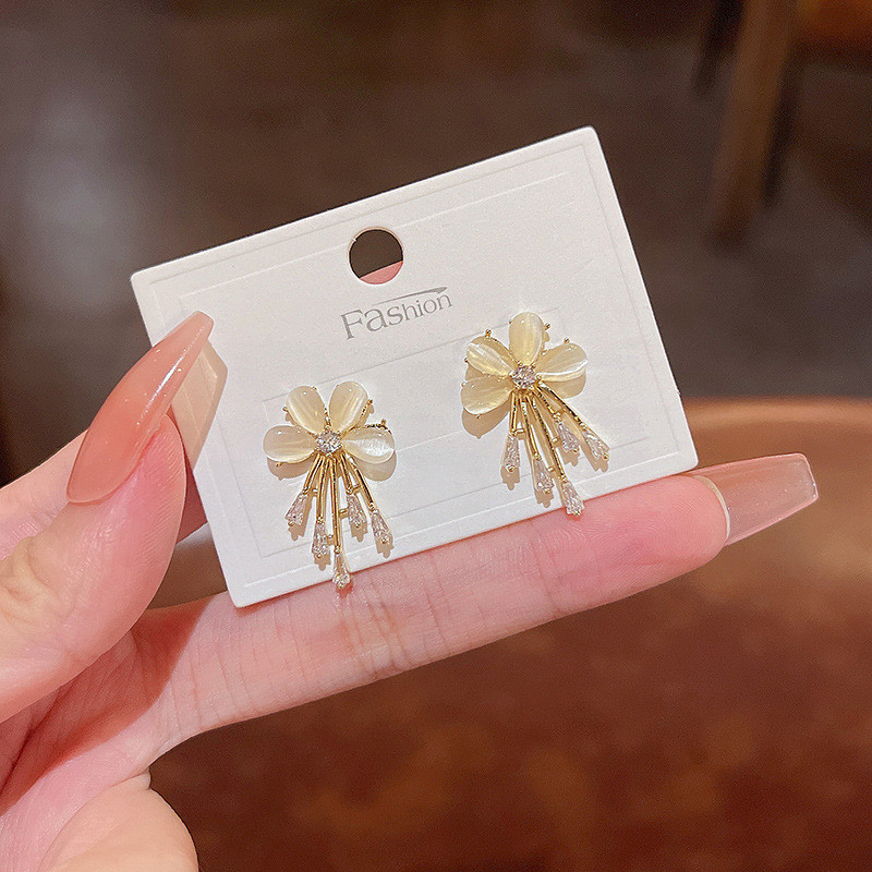 New Fashion Design Fireworks Opal Flower Stud Earrings for Women Wedding Jewelry Accessories