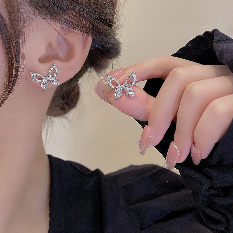 Exquisite Hollow Butterfly Stud Earrings For Women Sweet Zircon Opal Butterfly Versatile Girls Party Jewelry Gifts