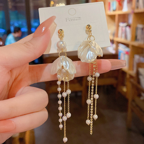 Korean Style Long Pearls Tassel Shell Earrings Resin White Petal Shell Elegant for Women Female