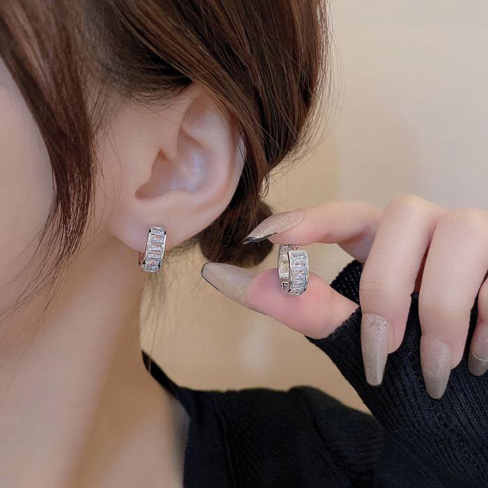 Korean Fashion Moissanite Zircon Earrings for Women Zircon Engagement Hoop Girl Circle Ear Stud Jewelry