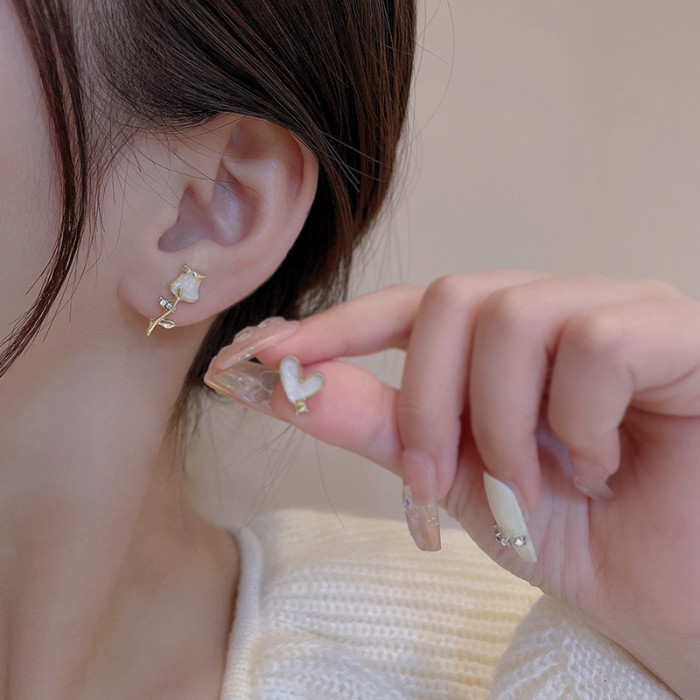 Asymmetrical Stud Earrings Rose Love Heart Minority Fashion Design Dripping Oil Retro Women Jewelry Accessories