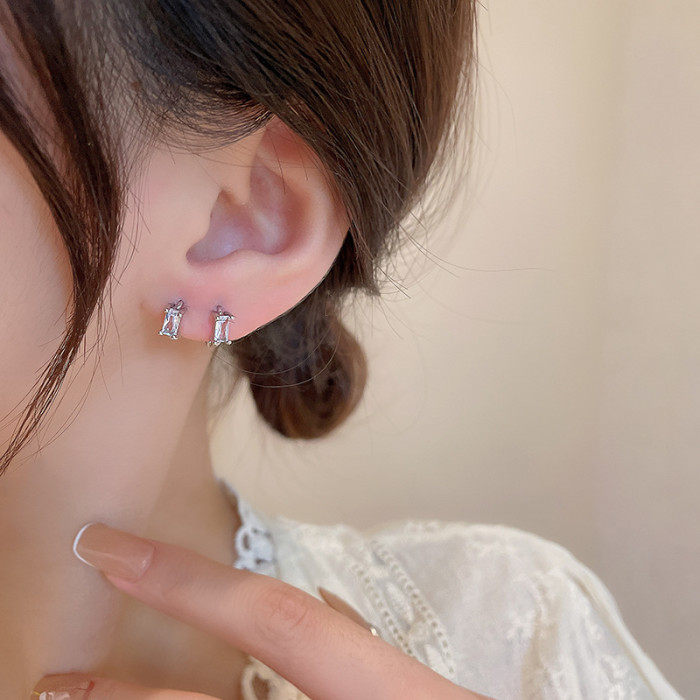 New Trendy Geometric Square Crystal Hoop Earrings for Women Girls Simple Zircon Ear Buckle Huggie Earring Statement Jewelry