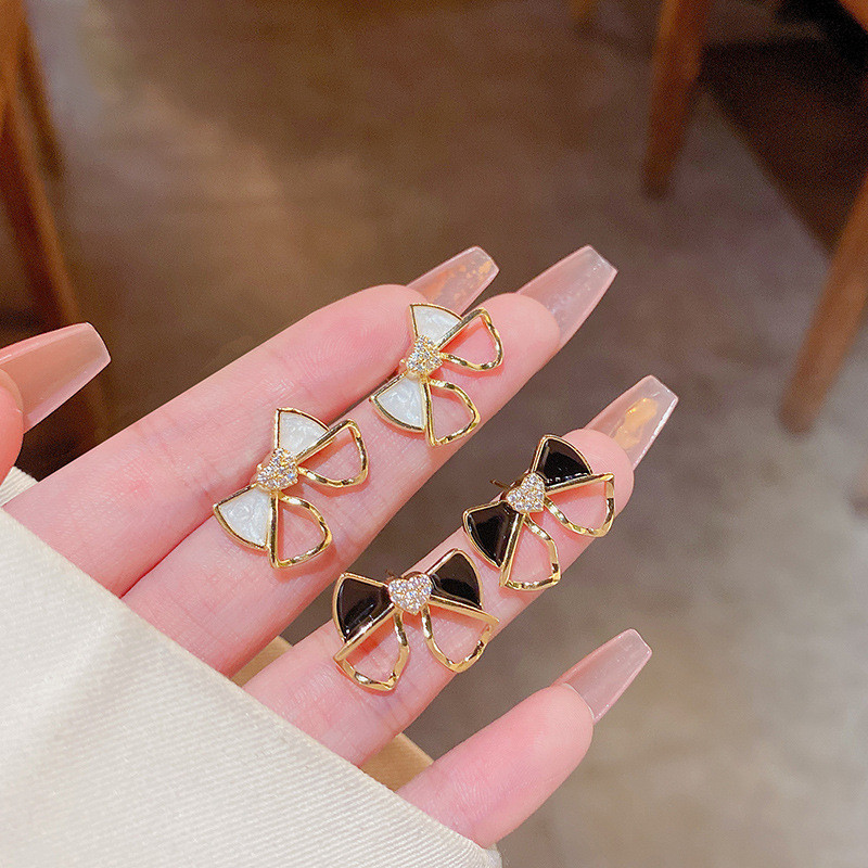 Luxury Romantic Jewelry Enamel Pearl Bow Bowknot Metal Butterfly Stud Earrings Party Accessories Gifts for Women Korean Style
