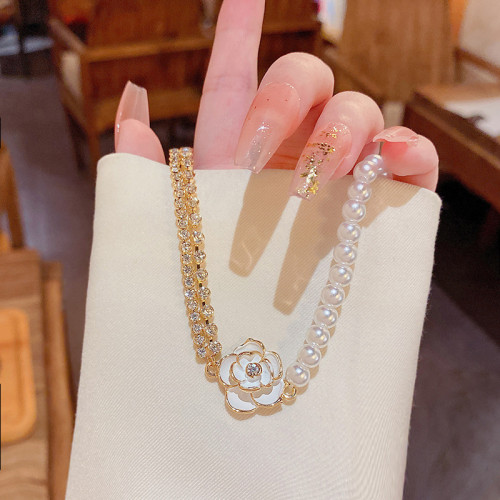 French Retro Design Light Luxury Camellia Necklace INS Sweet Atmosphere Quality Spliced Pearl Chain Female Accessories