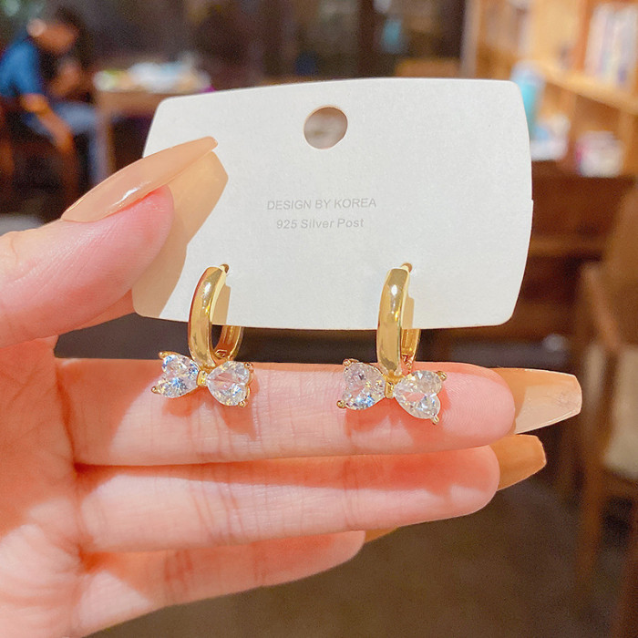 Girl's Sweet Zircon Bow Earrings Copper Alloy Gold Colour Ear Button Korean Fashion Jewelry For Woman Party Elegant Accessories