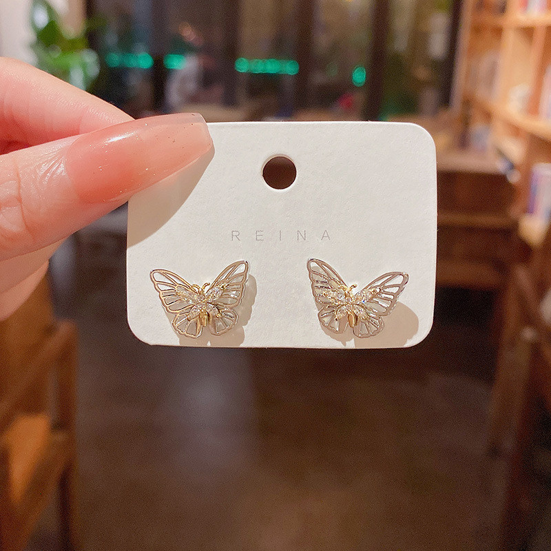 Korean Exquisite Butterfly Stud Earrings for Women Shiny Crystal Zircon Hollow Butterfly Versatile Girls Party Jewelry