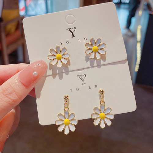 Korean Style Daisy Flower Drop Earrings Cute Acrylic Sunflower Dangle for Women Girls Lovely Summer Jewelry