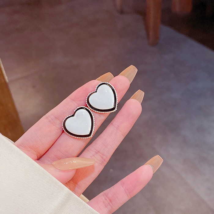 Enamel Heart Stud Earrings for Women Black Color Love Couple Gifts Trendy Korean Simple Cute Romantic Jewelry Accessories Ear