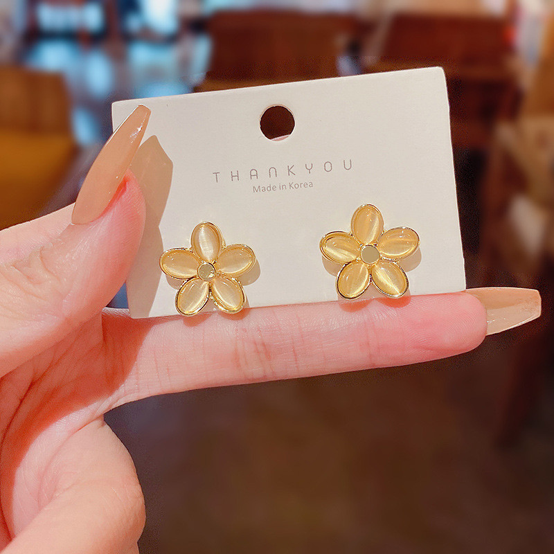New Luxury Korean Fashion Trend Simple Stylish Attractive Opal Flower Stud Earrings for Women Girls Party Jewelry Gift