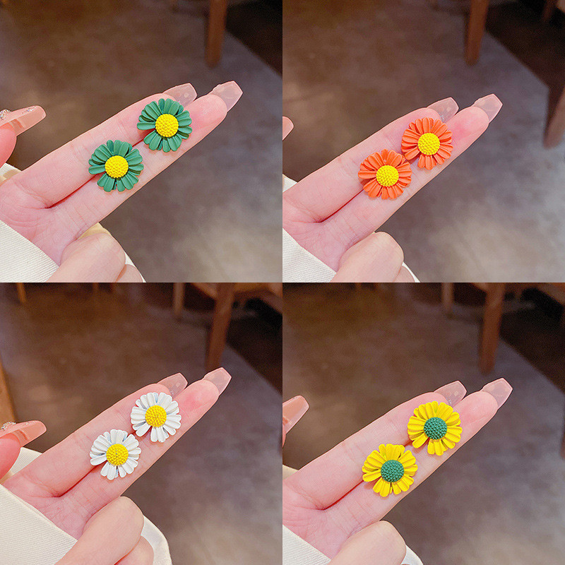Daisy Flower Earrings Korean Jewelry Cute Flower Small Stud Earrings For Women 2021 New Fashion Sweet
